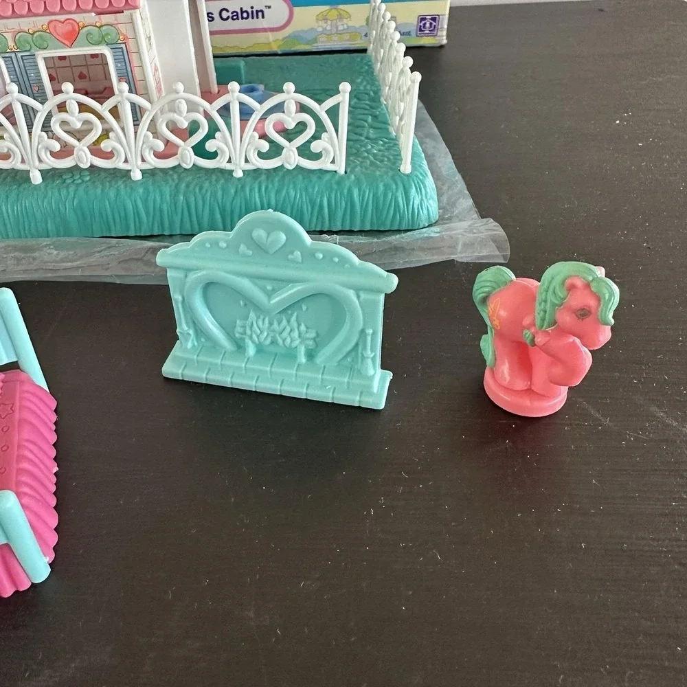 My Little Pony Petite Ponies Pony Print Cabin w Box 1990 Hasbro